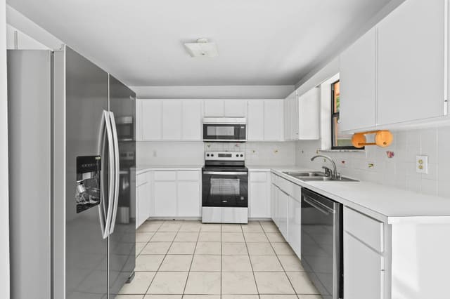 2634 Summit Boulevard, sold in Palm Acres Estates Add 2, West Palm Beach, FL