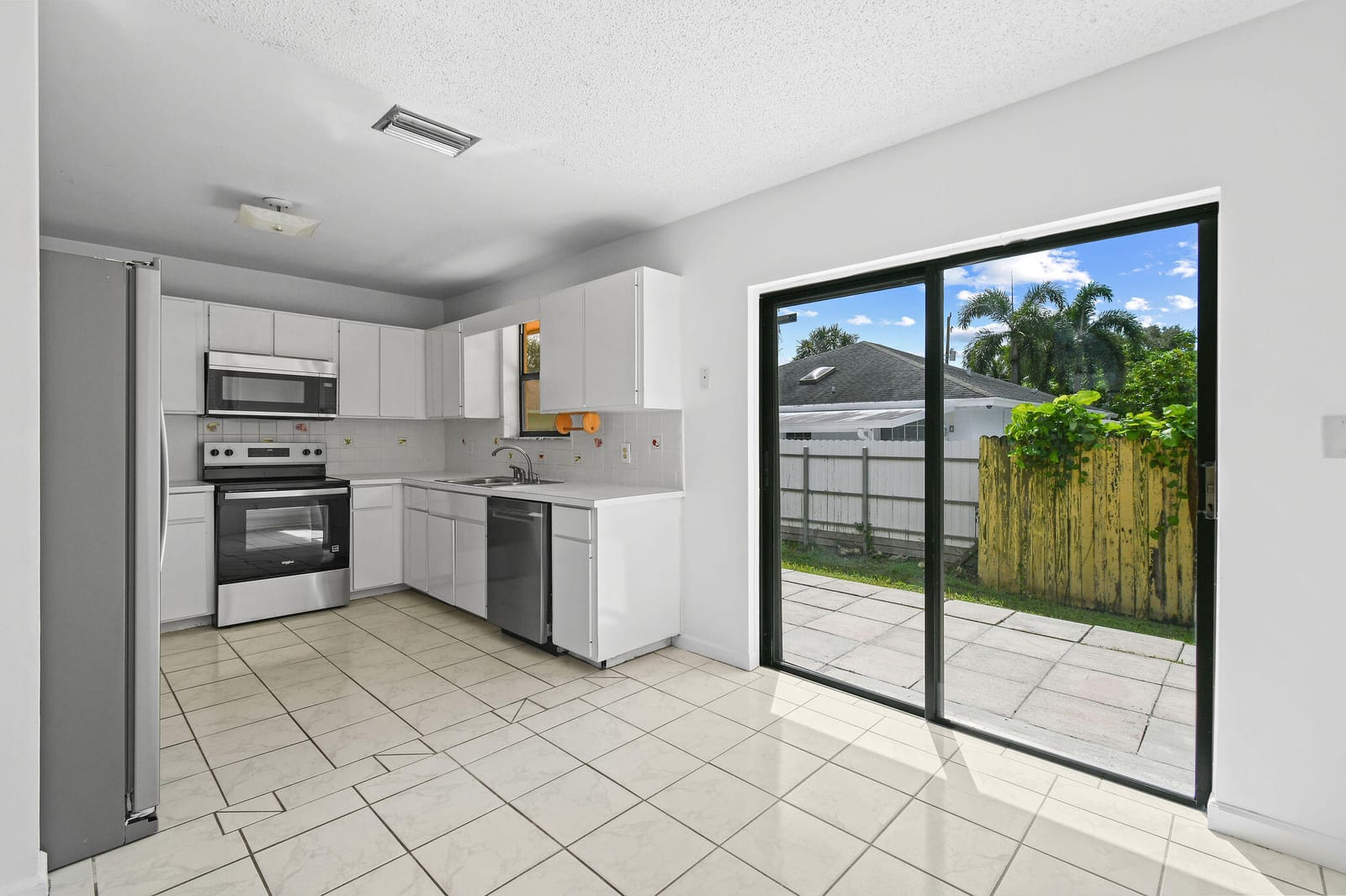 2634 Summit Boulevard, West Palm Beach, FL 33406 photo 16