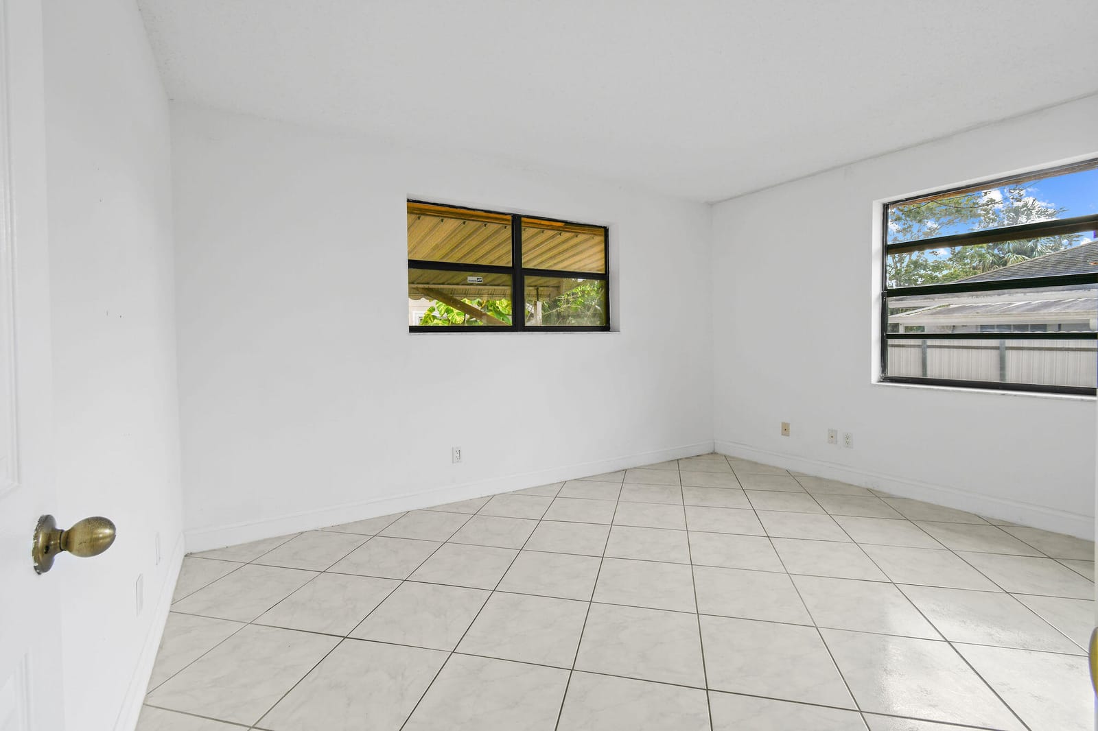 2634 Summit Boulevard, West Palm Beach, FL 33406 photo 21