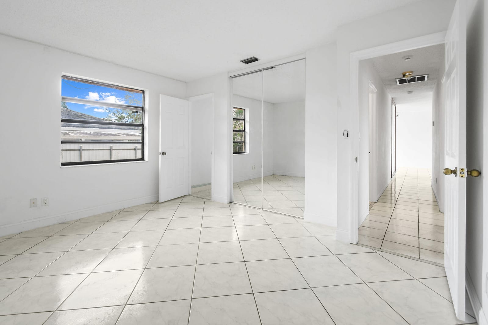 2634 Summit Boulevard, West Palm Beach, FL 33406 photo 22