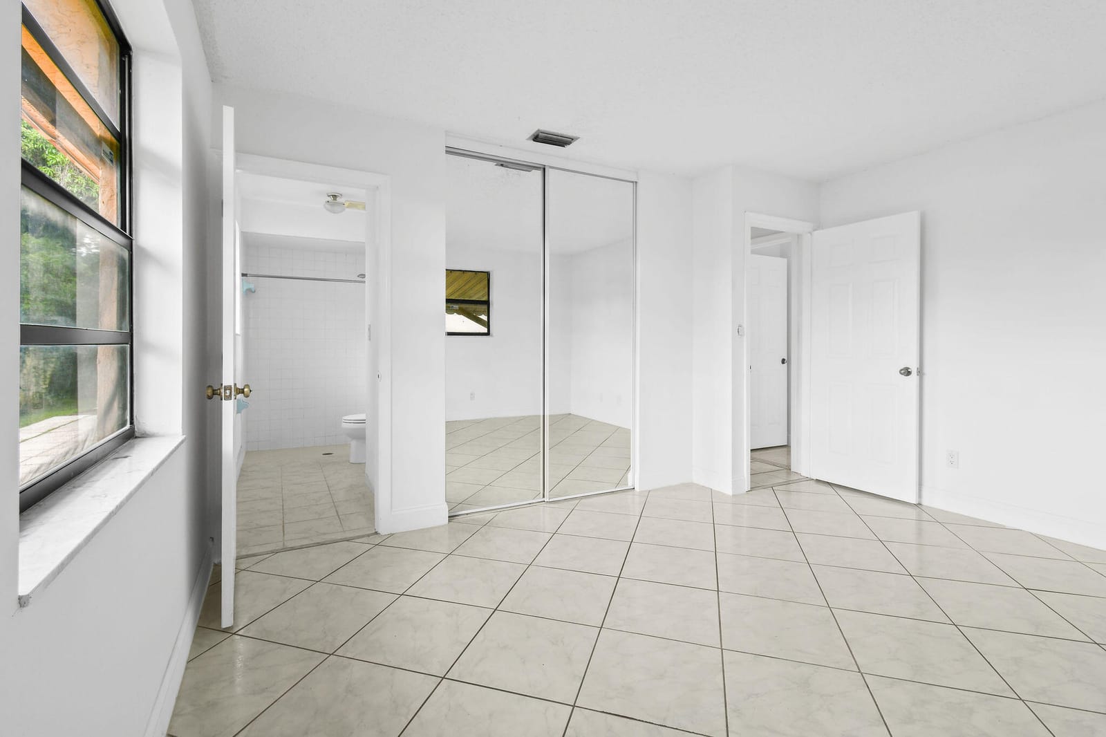 2634 Summit Boulevard, West Palm Beach, FL 33406 photo 23