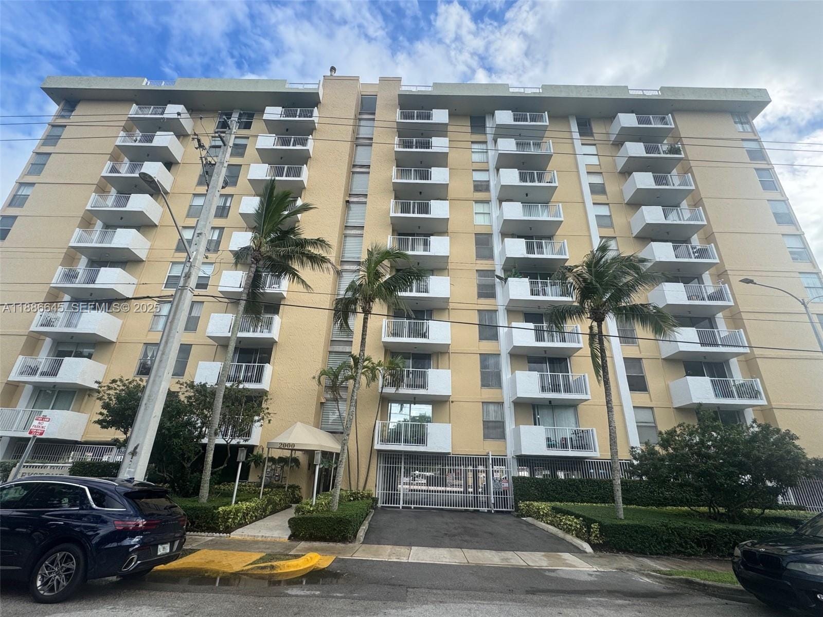 2000 NE 135th Street 403, North Miami, FL 33181 photo 22