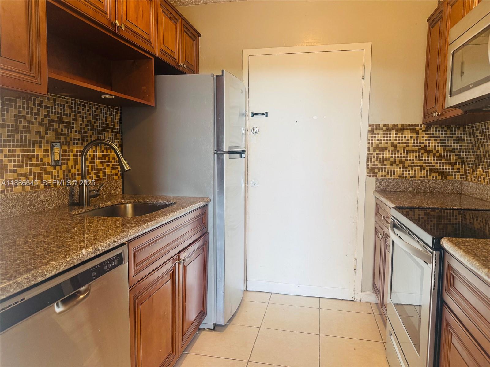 2000 NE 135th Street 403, North Miami, FL 33181, North Miami