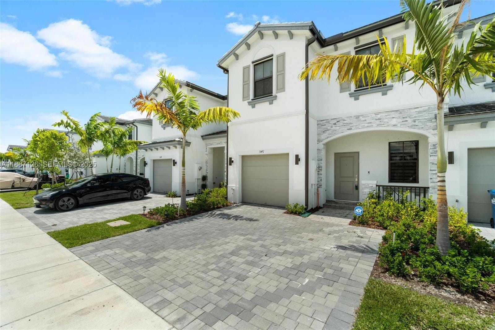 541 NW 204th Street, Miami Gardens, FL 33169 photo 2