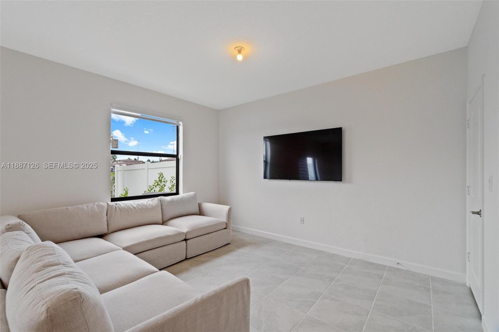 541 NW 204th Street, Miami Gardens, FL 33169 photo 4
