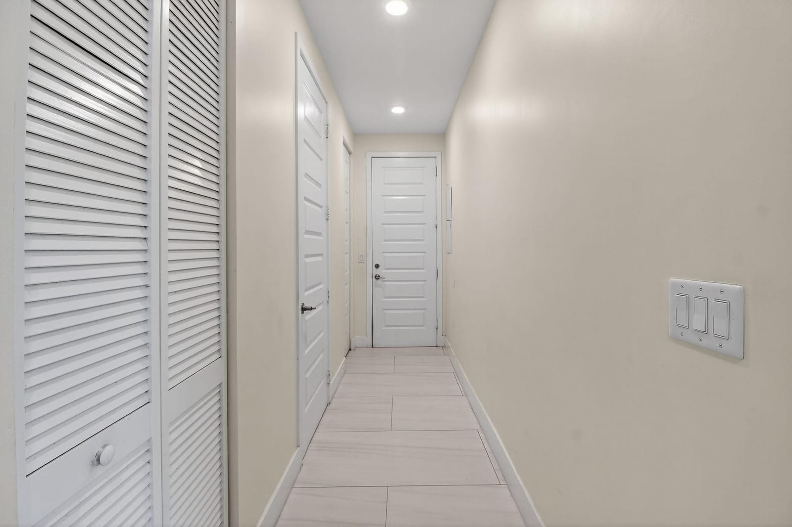7669 NW 103rd Place, Doral, FL 33178 photo 18