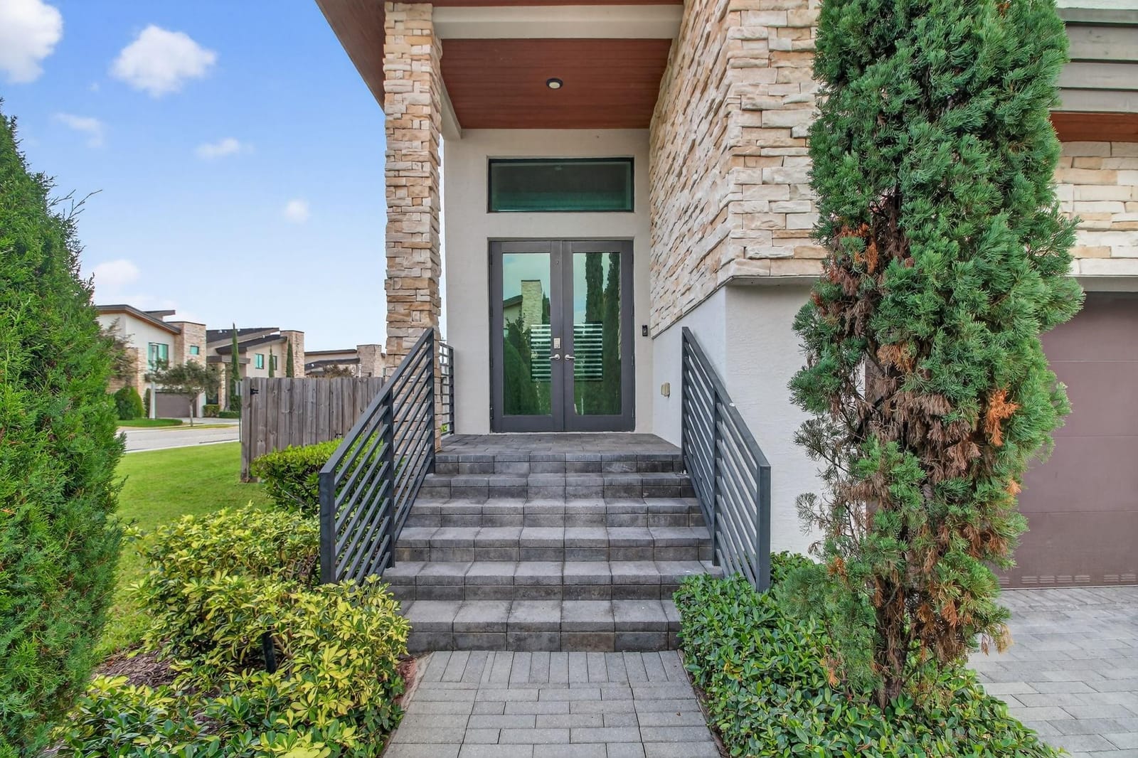 7669 NW 103rd Place, Doral, FL 33178 photo 4