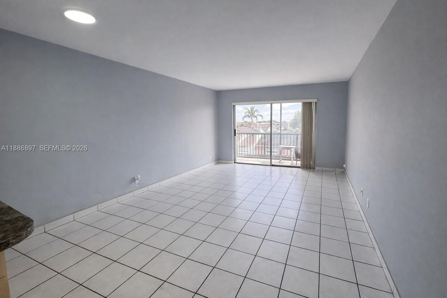 8005 Lake Drive 404 — photo 9