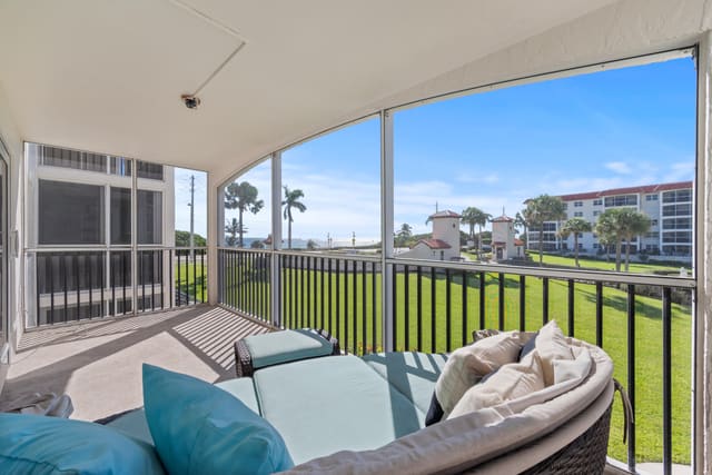 2871 N Ocean Boulevard C 207, sold in San Remo Condo, Boca Raton, FL