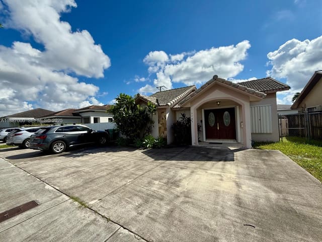 3781 SW 97th Avenue, sold in Central Heights, Miami, FL