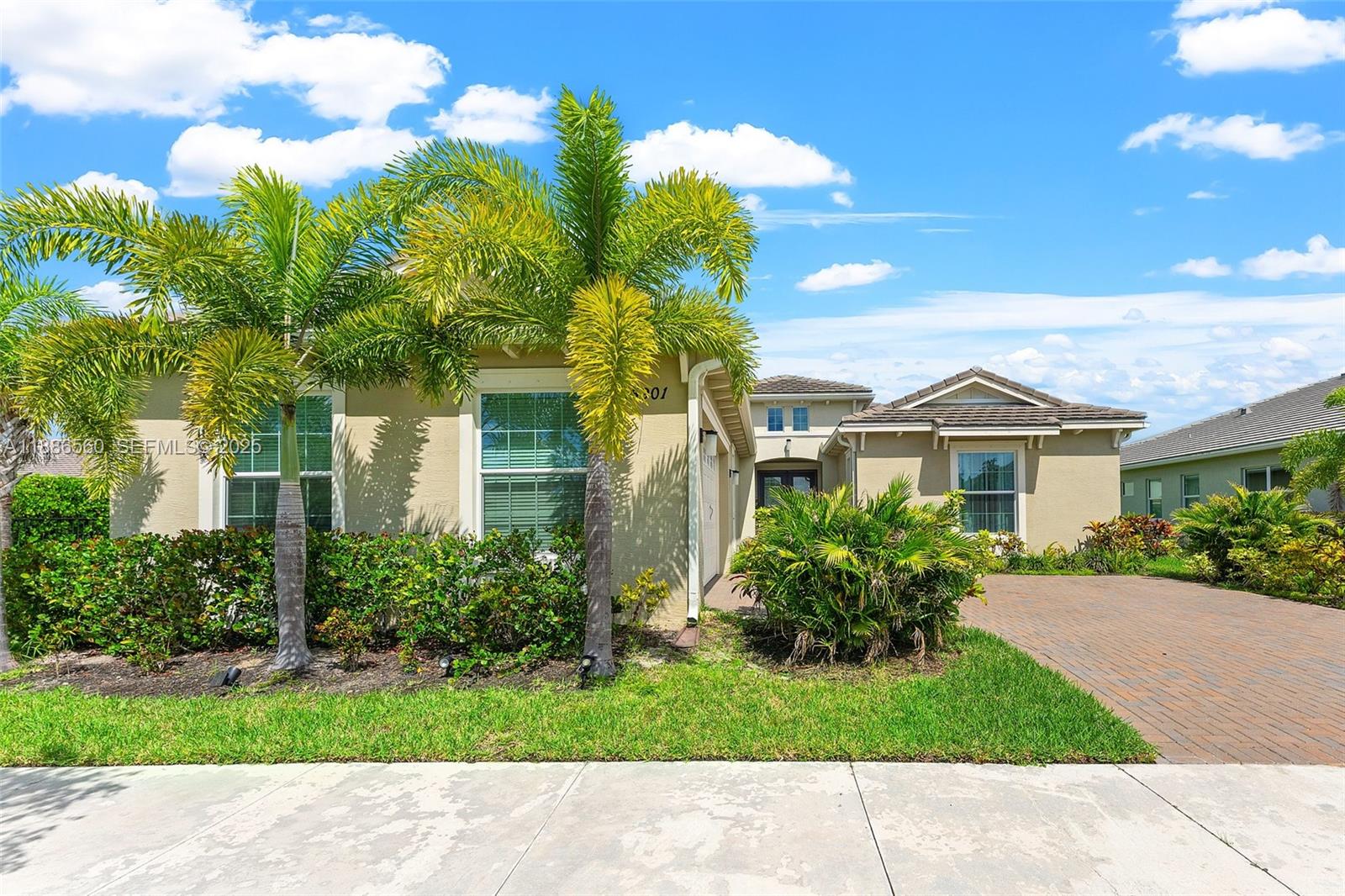 15901 Meadowlark Court — photo 2