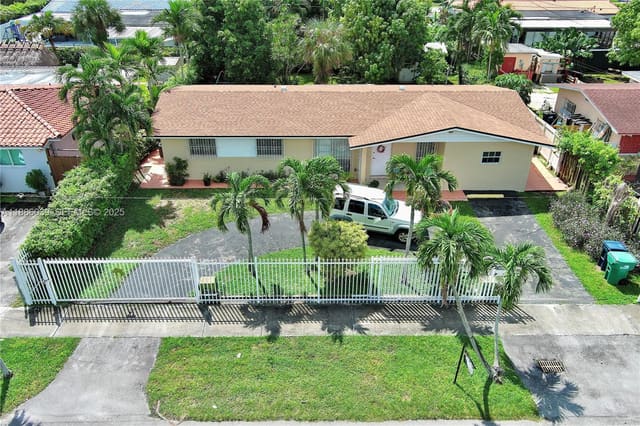 8220 SW 12th Terrace, sold in Fontainebleau Gardens 1st, Miami, FL