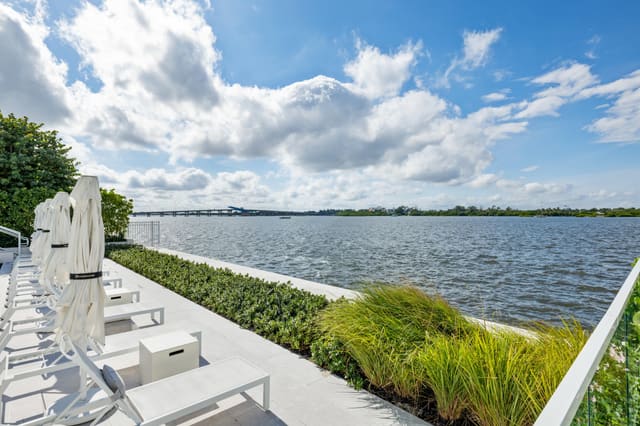 2773 S Ocean Boulevard 205, sold in Carlyle House Condo, Palm Beach, FL