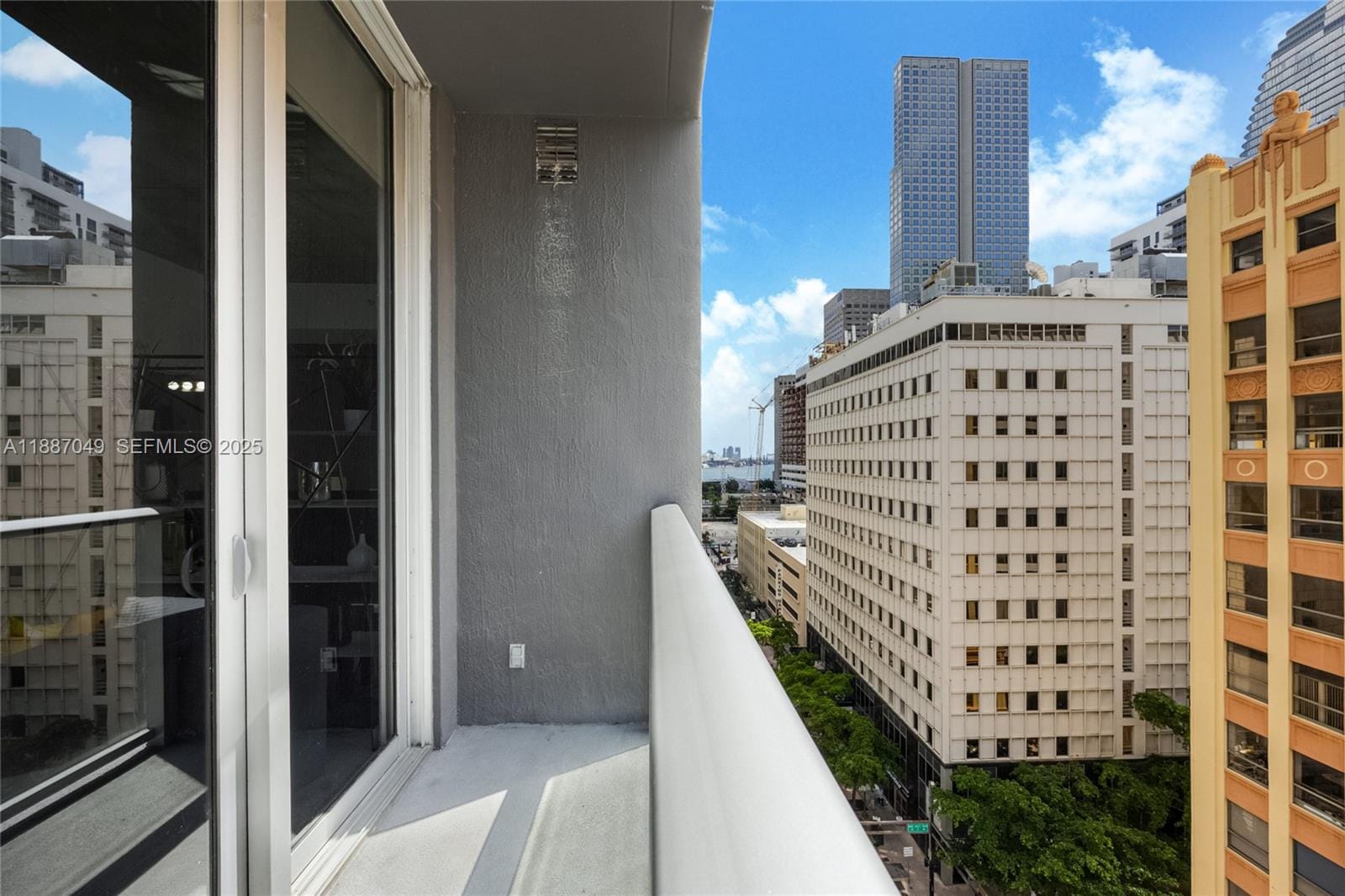151 SE 1st Street 1003, Miami, FL 33131 photo 21