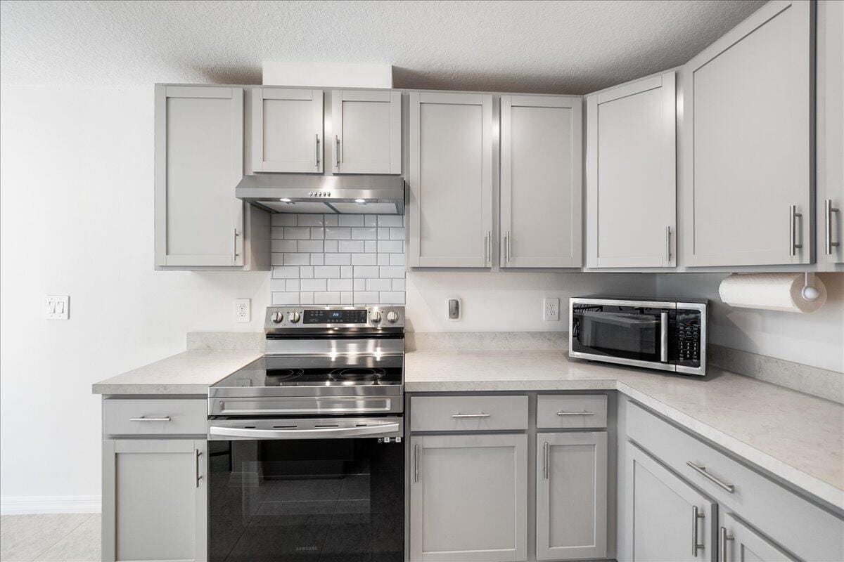 7605 Pacific Avenue, Fort Pierce, FL 34951 photo 17