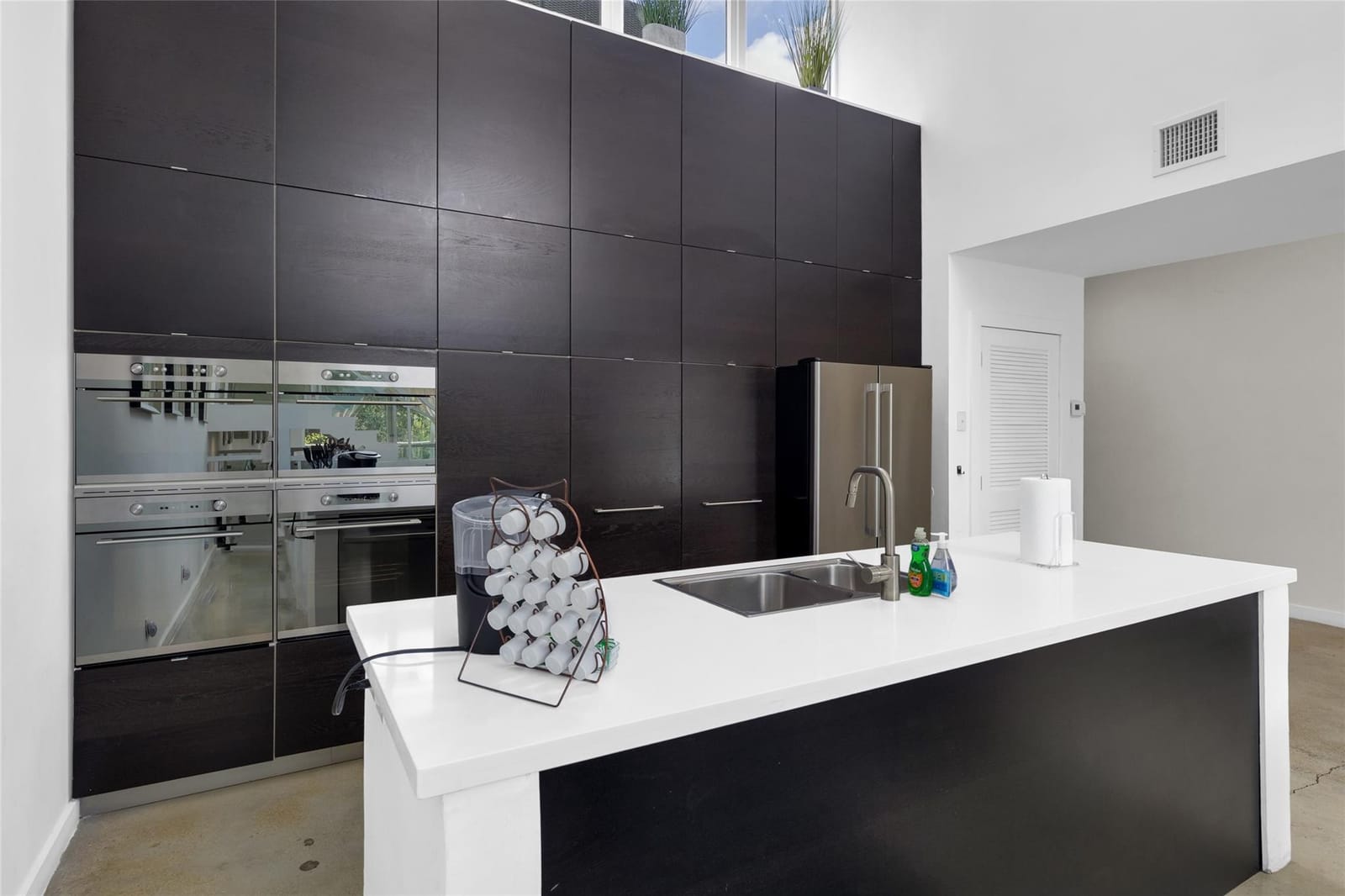 303 SW 9th Street — photo 11