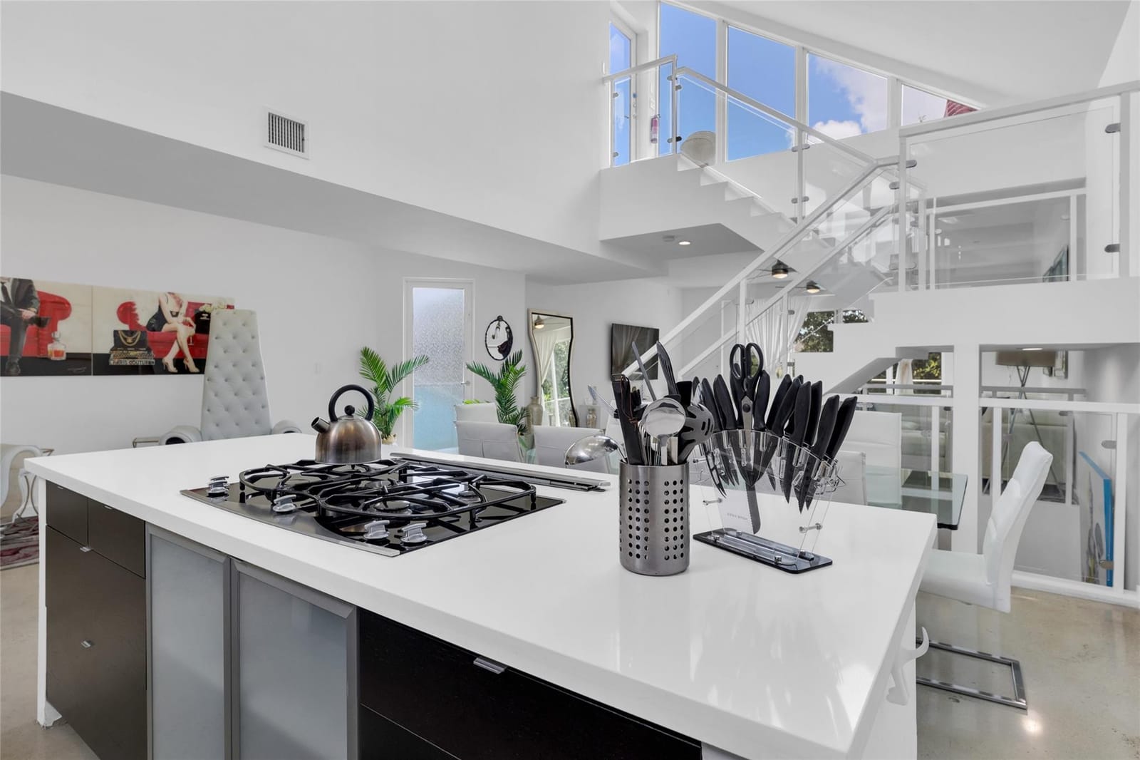 303 SW 9th Street — photo 10