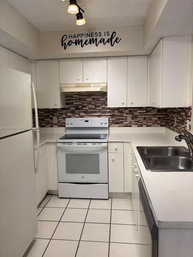 5510 NW 61st Street 112, sold in Club Caribe Condo, Coconut Creek, FL