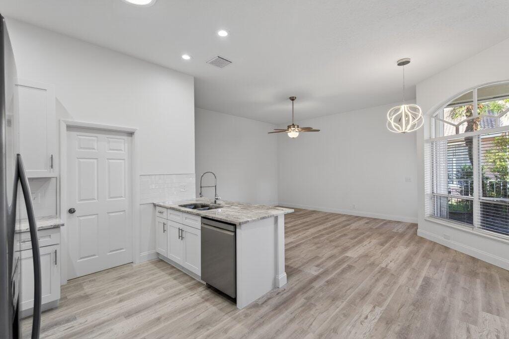 23425 Torre Circle — photo 9
