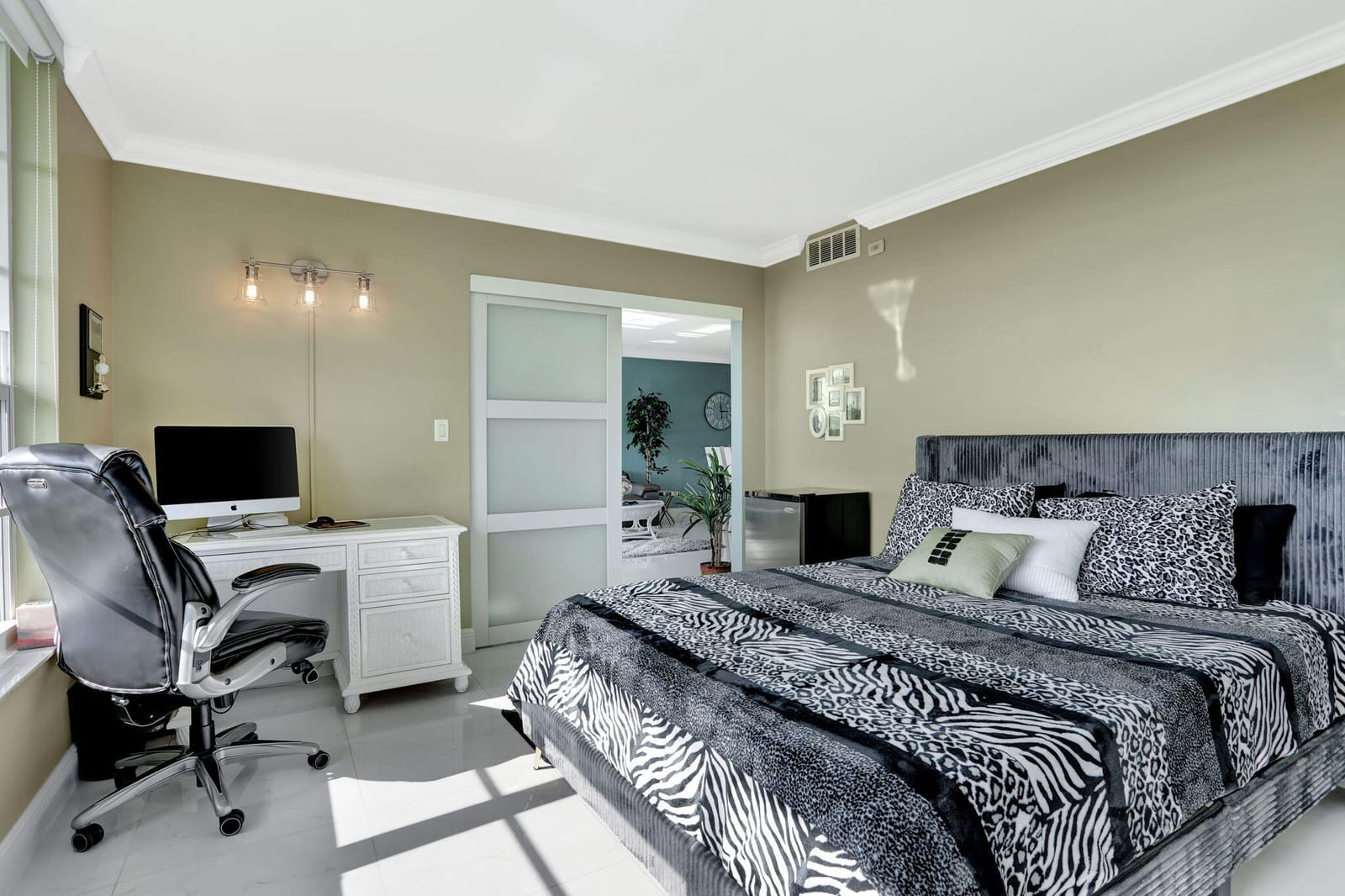 565 Oaks Lane 512, Pompano Beach, FL 33069 photo 17