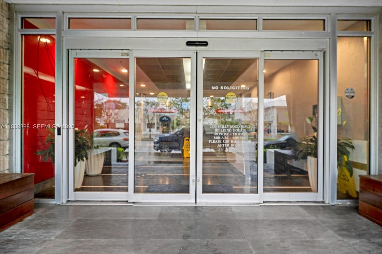 2450 NE Hollywood Boulevard 601 — photo 3