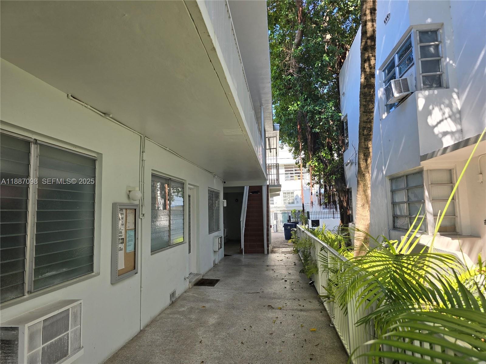 835 Meridian Avenue 4 — photo 2
