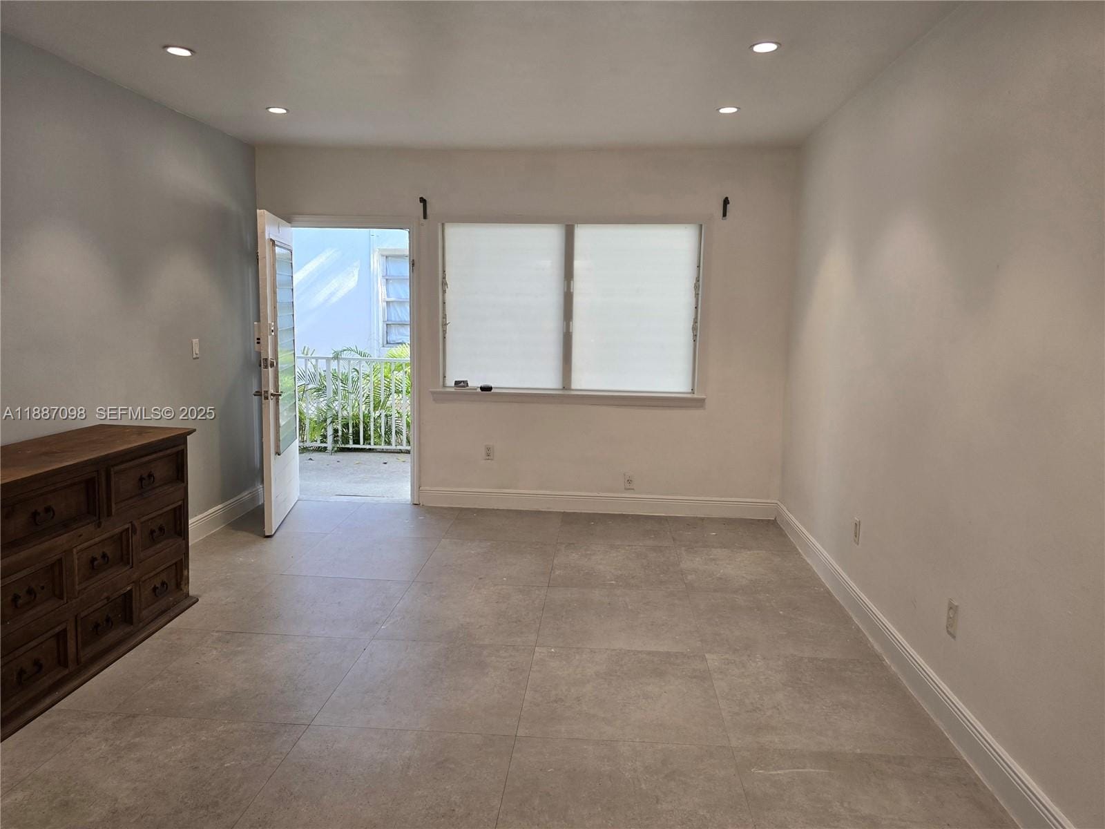 835 Meridian Avenue 4 — photo 3