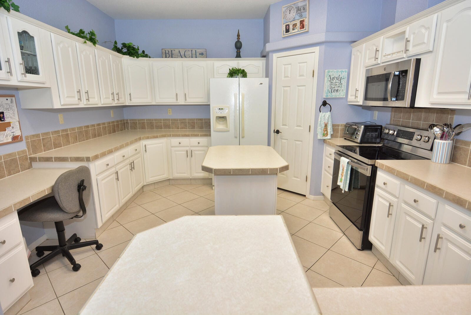 8154 14th Hole Drive, Port St. Lucie, FL 34952 photo 3