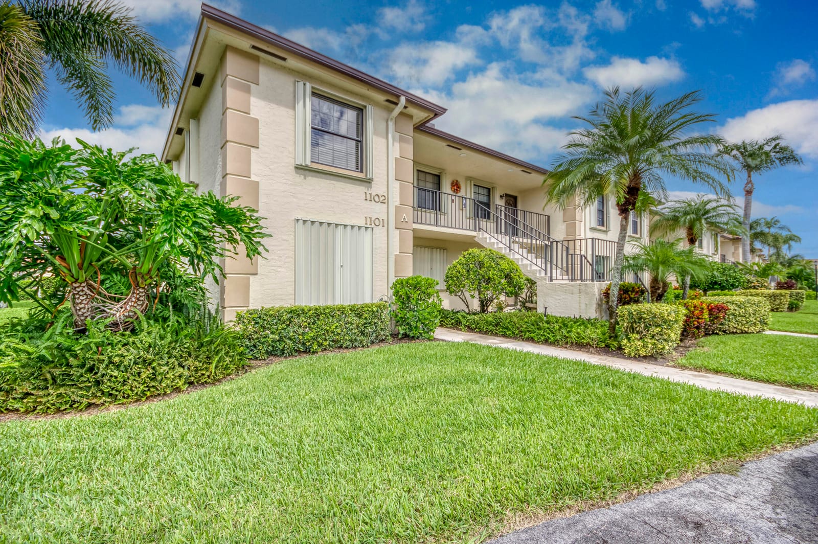 1102 Pinecrest Circle A, Jupiter, FL 33458 photo 2