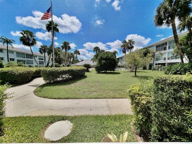 2050 NE 39th Street N108, Pompano Beach, FL 33064