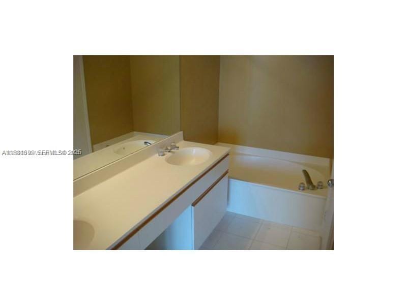 3400 NE 192nd Street 2103 — photo 10