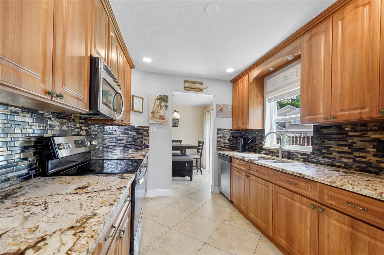 208 SW 159th Lane, Sunrise, FL 33326 photo 6