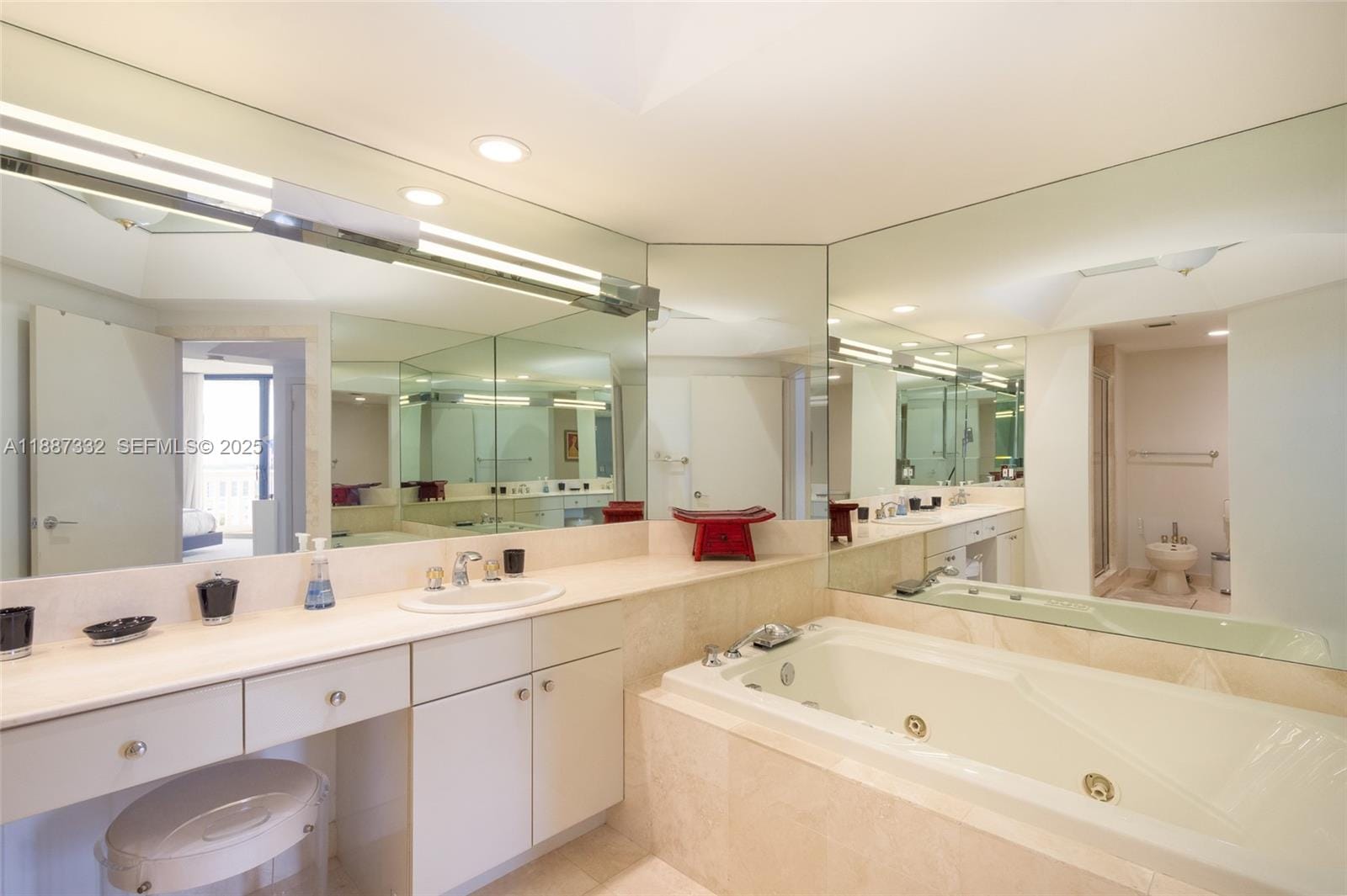 2000 Island Boulevard 1002, Aventura, FL 33160 photo 13