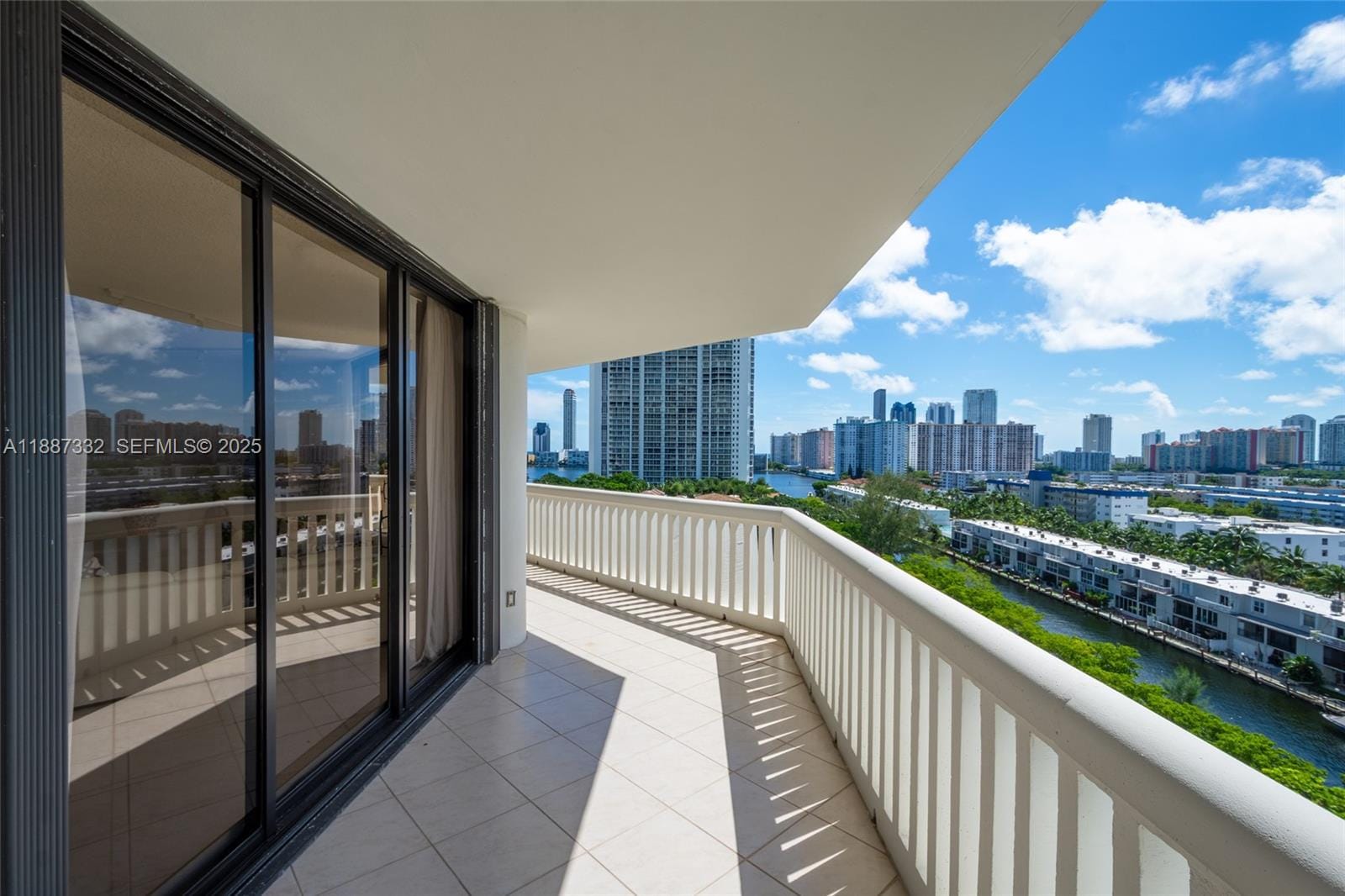 2000 Island Boulevard 1002, Aventura, FL 33160 photo 19