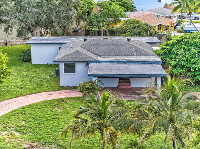 206 NW 5th Avenue, sold in Boynton Hills, Boynton Beach, FL
