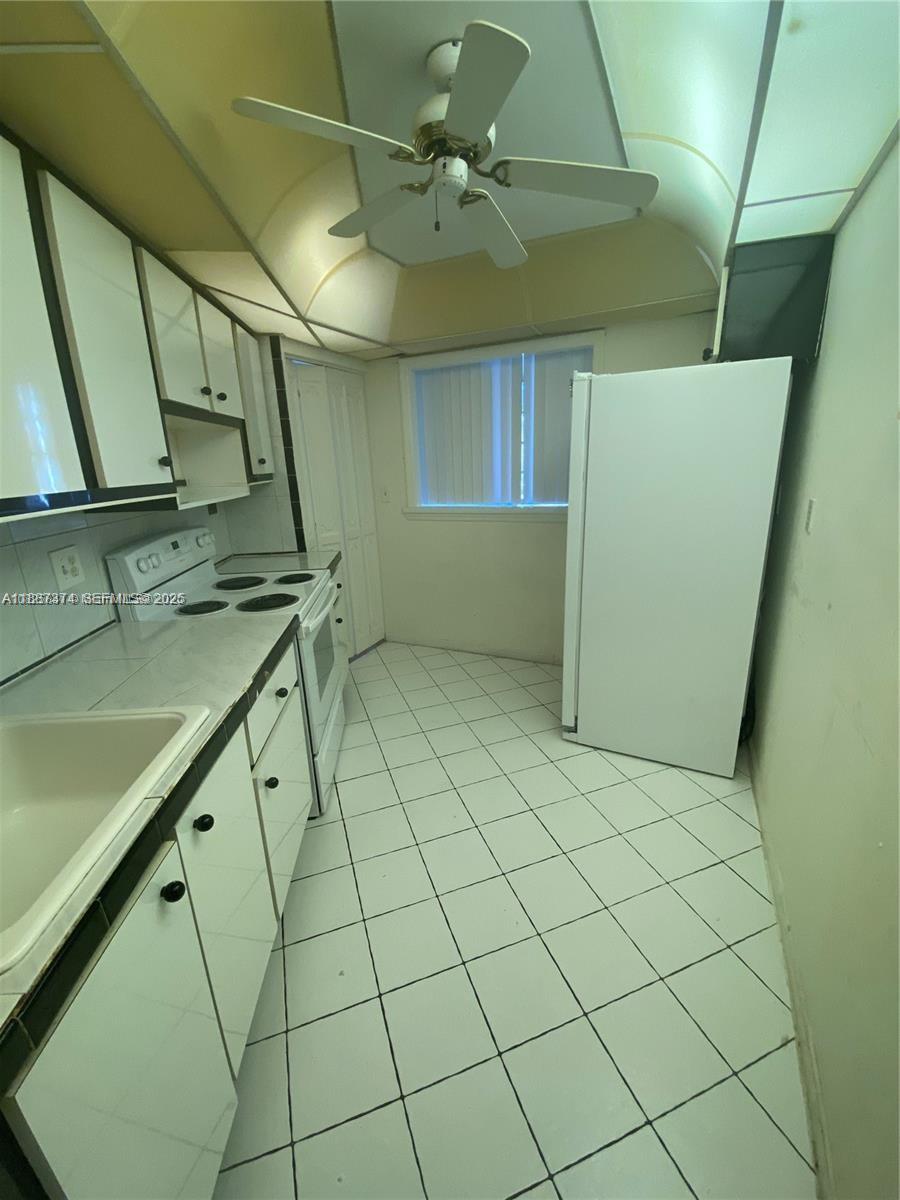 6911 Environ Boulevard 2L, Lauderhill, FL 33319, Lauderhill