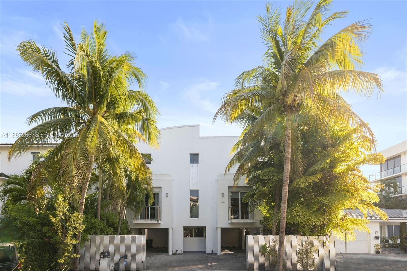4 bedroom home for sale at 3545 Glencoe, Miami, FL 33133 — $2,950,000