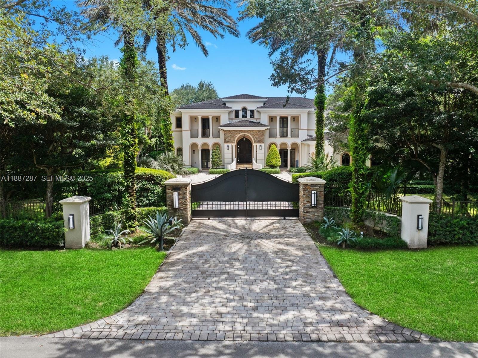 9601 SW 60 Court, Pinecrest, FL 33156