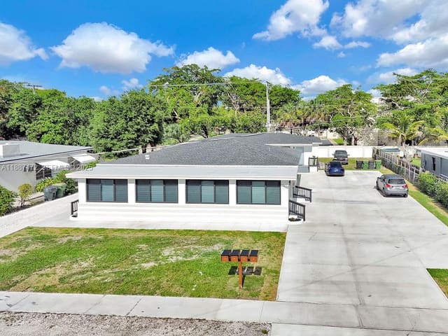 12400 NE 11th Court, North Miami, FL 33161