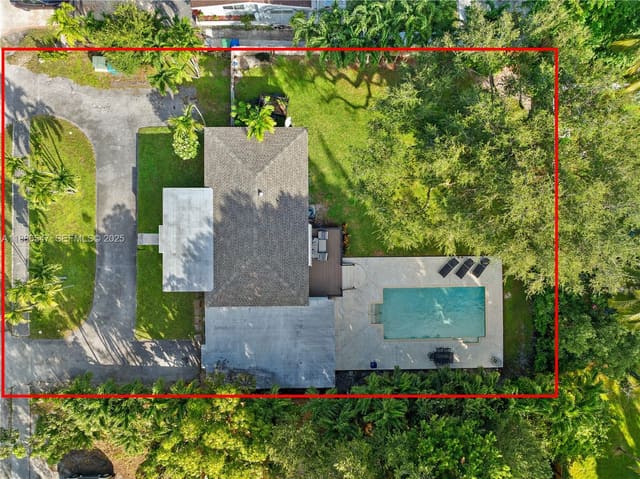 370 NE 159th Street, Miami, FL 33162