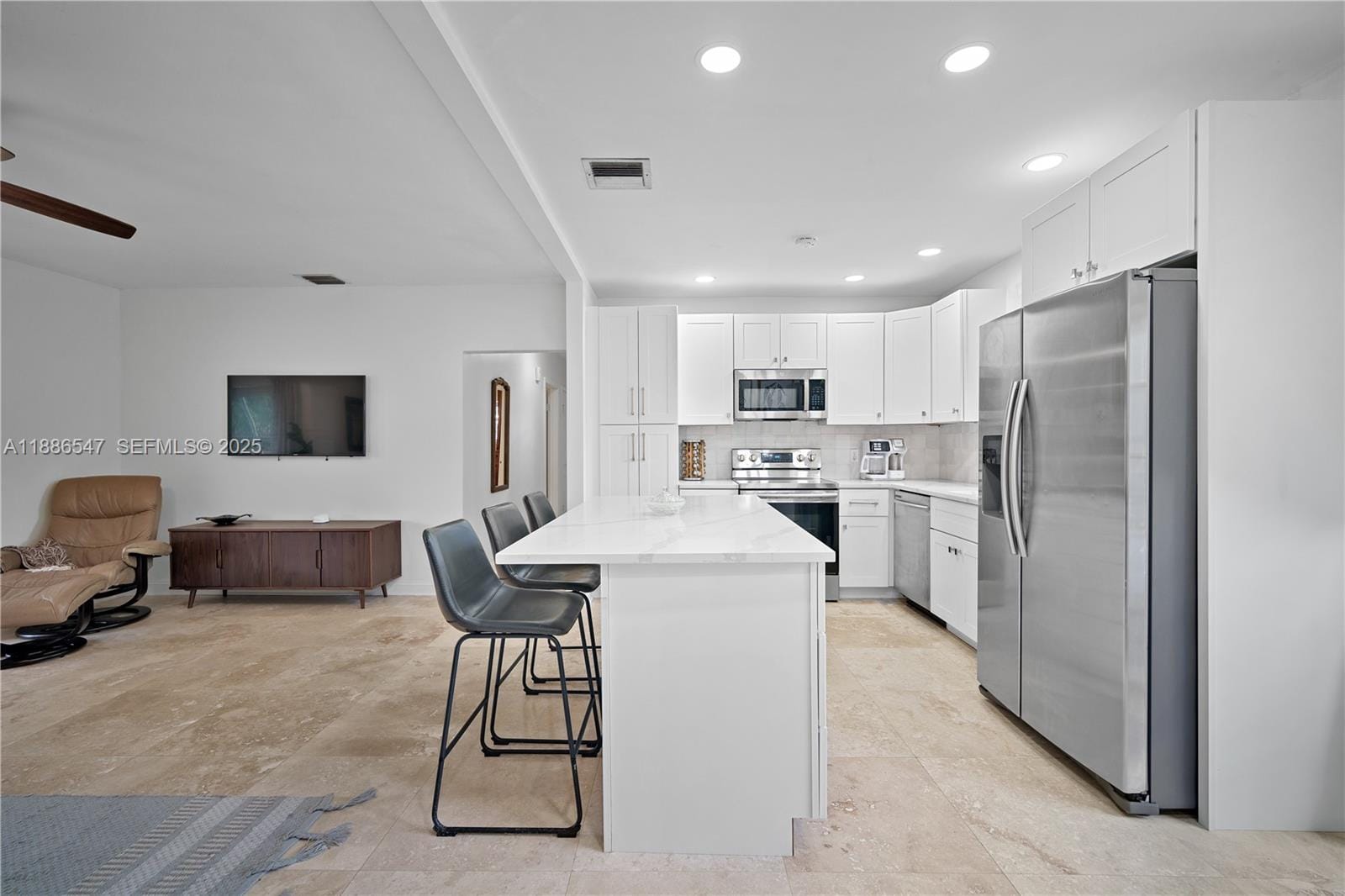 370 NE 159th Street, Miami, FL 33162 photo 14