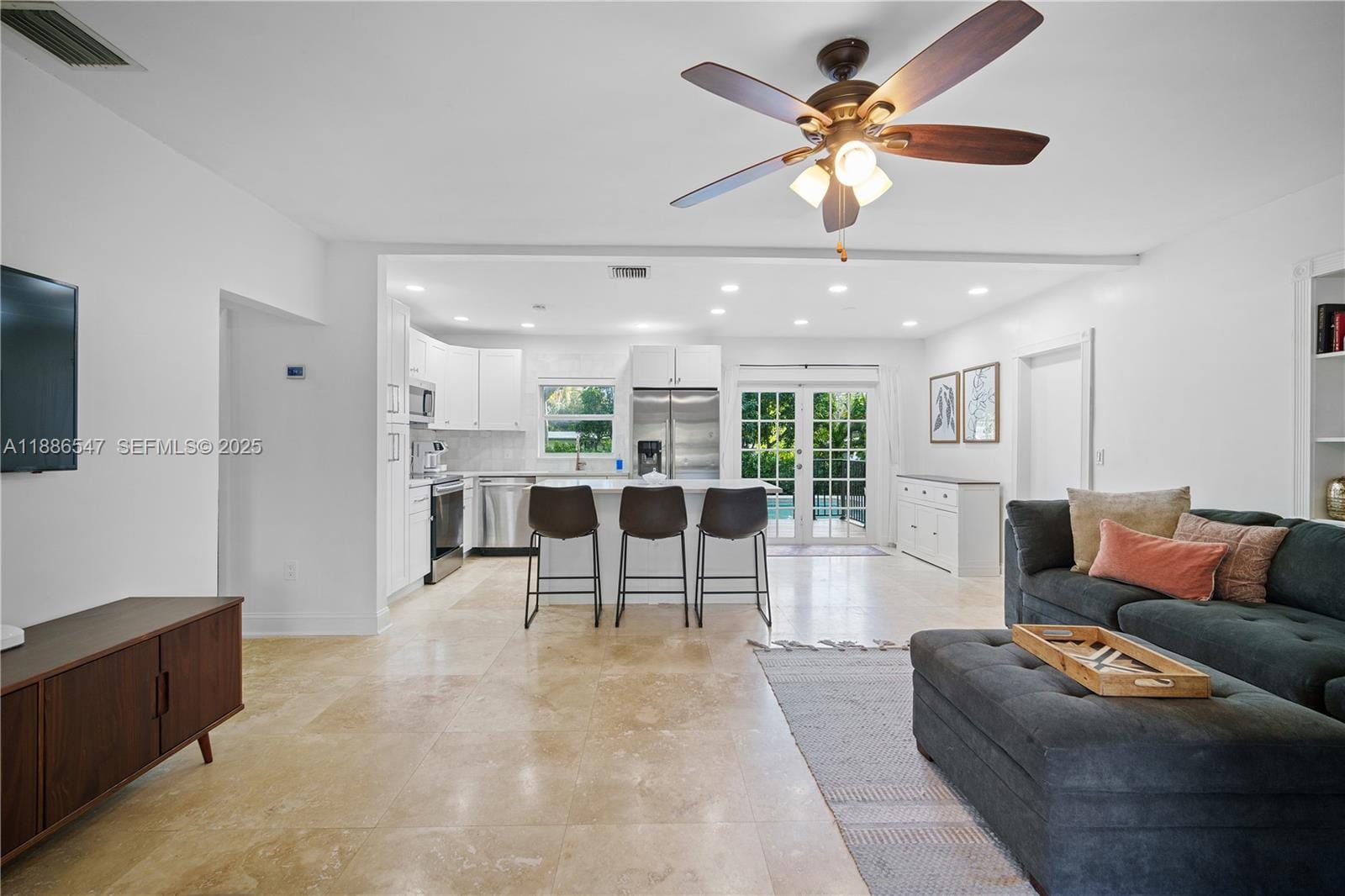 370 NE 159th Street, Miami, FL 33162 photo 9