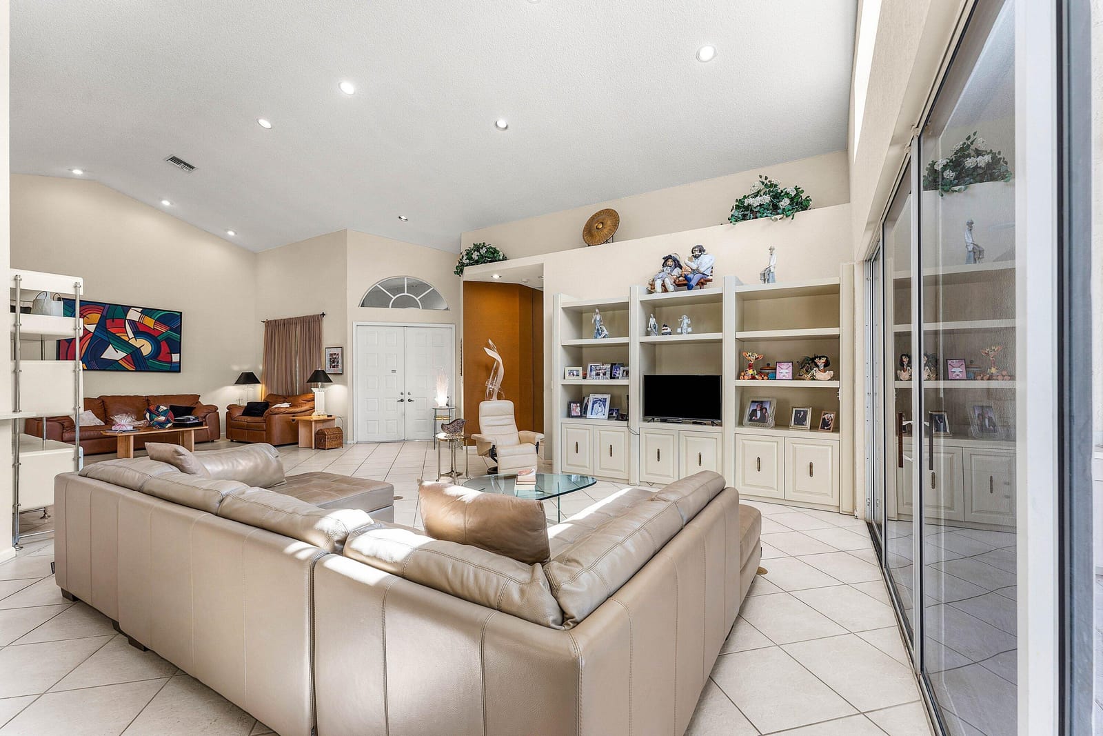 10654 Greenbriar Villa Drive — photo 12