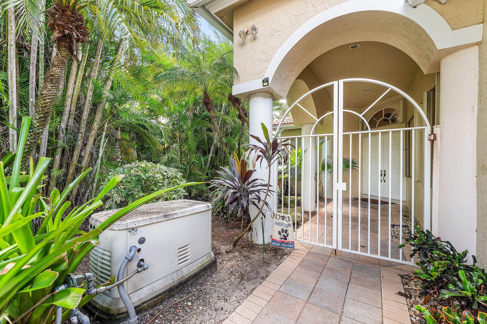 10654 Greenbriar Villa Drive — photo 5