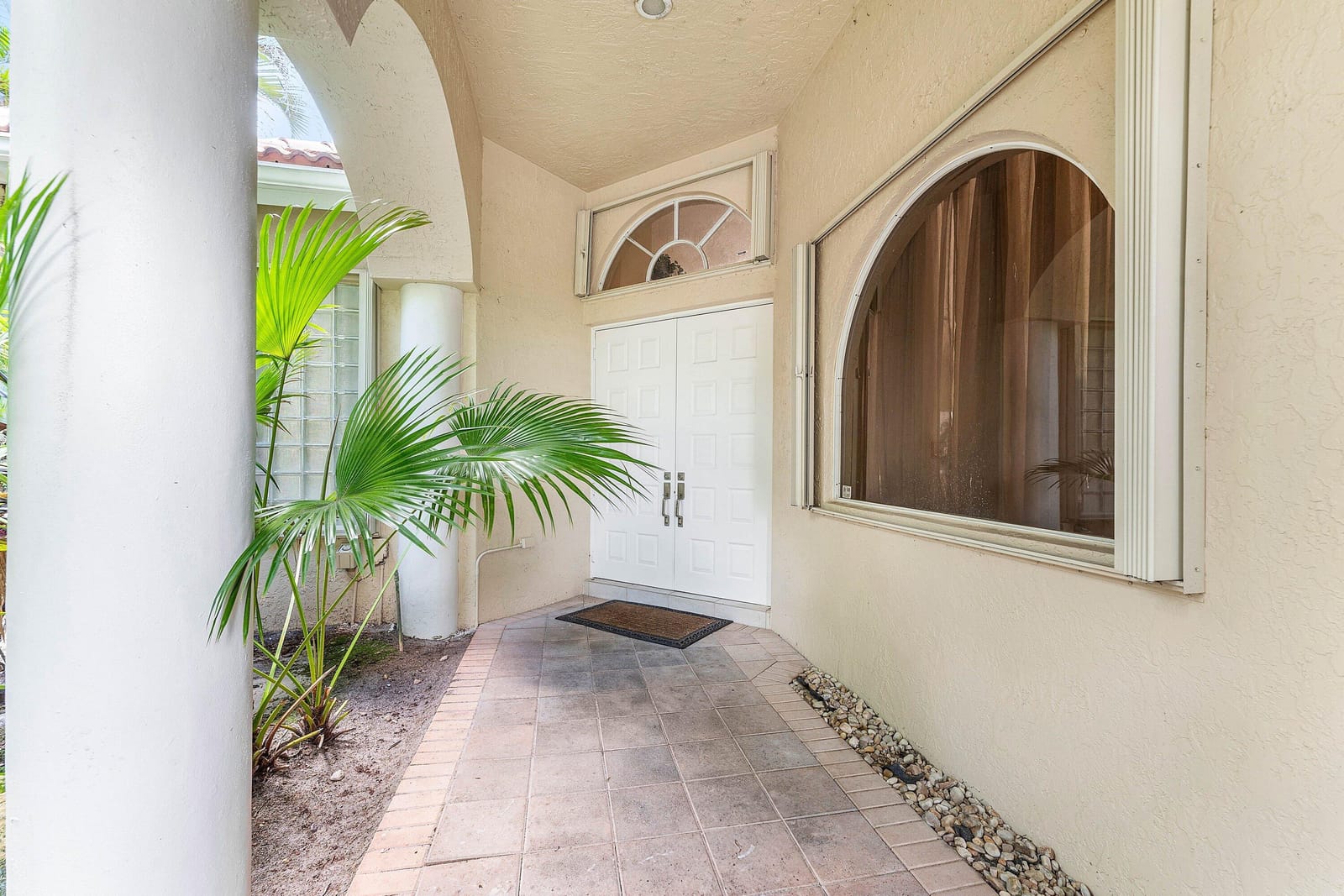 10654 Greenbriar Villa Drive — photo 6