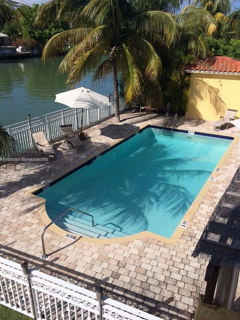 4812 Pine Tree Drive 205, Miami Beach, FL 33140