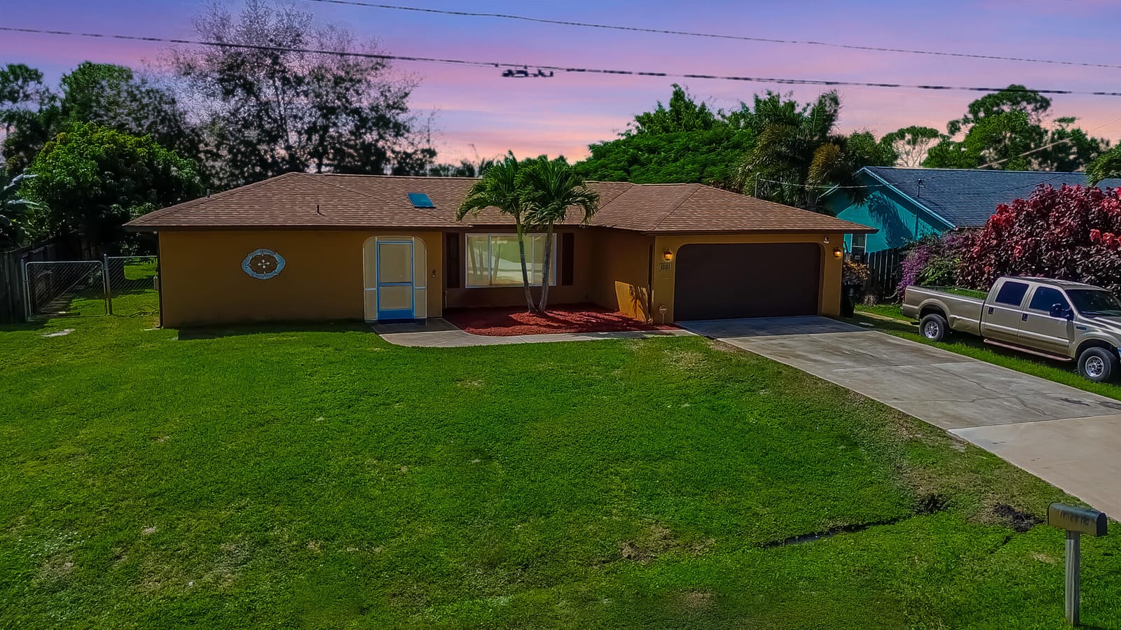 450 SW Eyerly Avenue, Port St. Lucie, FL 34983