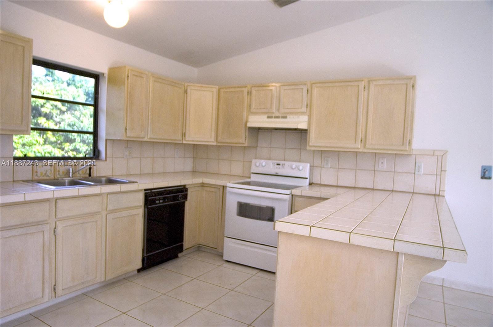23440 SW 159th Avenue — photo 4