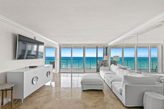 3546 S Ocean Boulevard 501, South Palm Beach, FL 33480