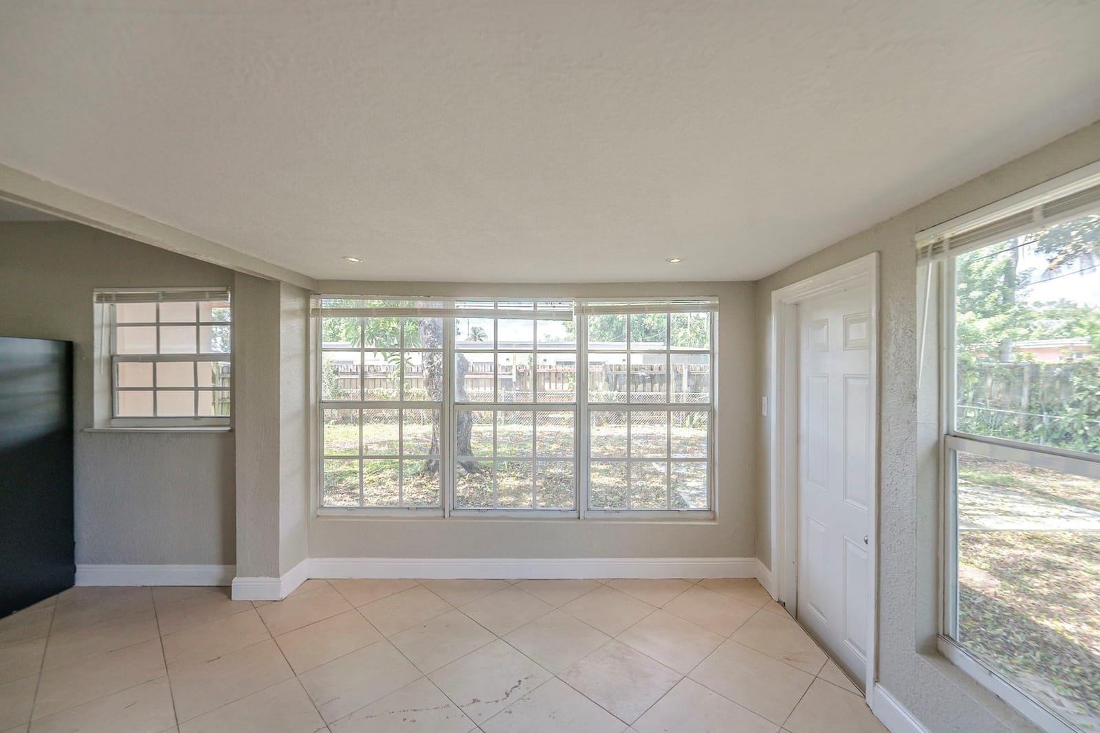 5731 SW 40th Court, West Park, FL 33023 photo 6